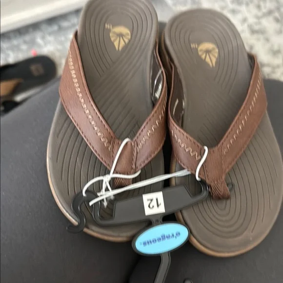 O’rageous boys or girl Brown Flip Flops - Picture 7 of 7